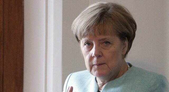 Merkel&#039;den ilk yorum