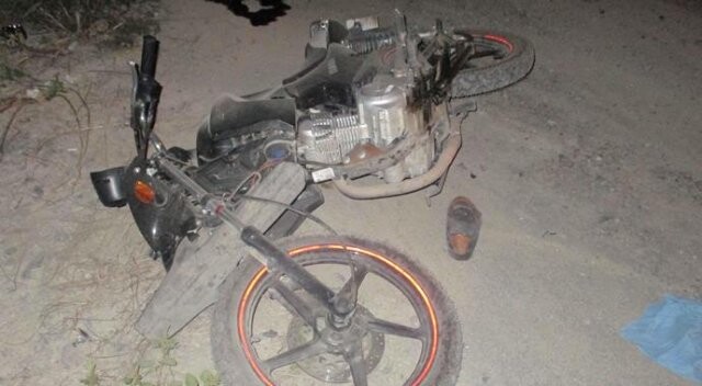 Minibüse çarpan kasksız motosikletli öldü