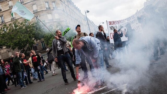 Paris&#039;te protesto yürüyüşüne yasak