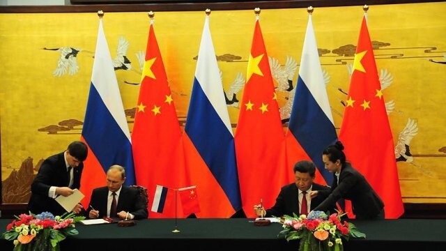 Rusya ve Çin arasında 30&#039;a yakın anlaşma imzalandı