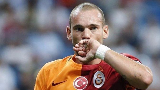 Sneijder&#039;den millilere destek