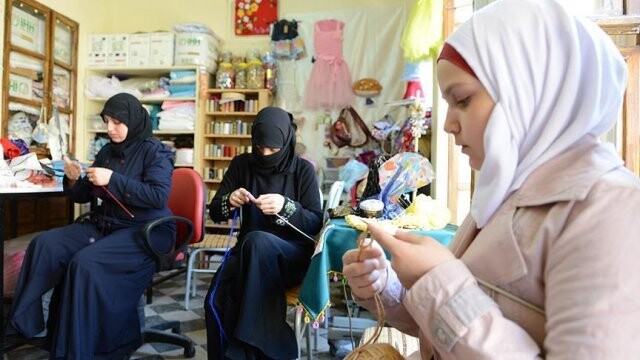 Suriyeli kadınlar meslek öğreniyor