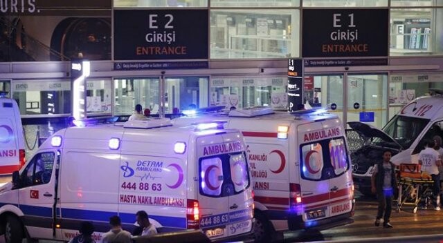 Uçakları İzmir&#039;e yönlendirilen yolcular otele yerleştirildi