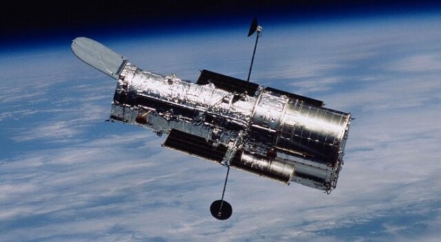 Uzaya bir defada 20 uydu taşıyarak rekor kırdı