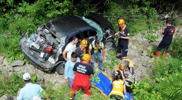 Zonguldak’ta otomobil dereye uçtu: 1&#039;i çocuk, 4 yaralı