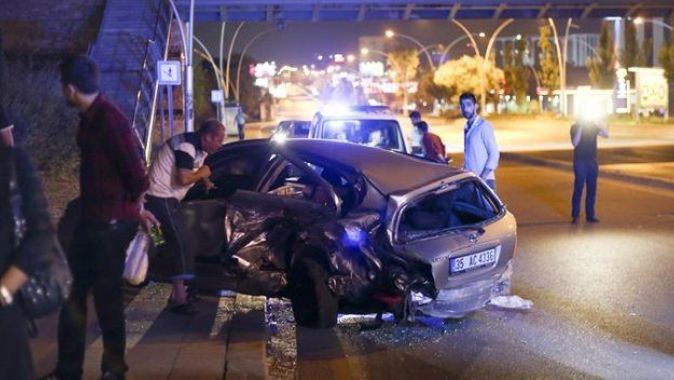 Ankara&#039;da feci kaza: 4 yaralı