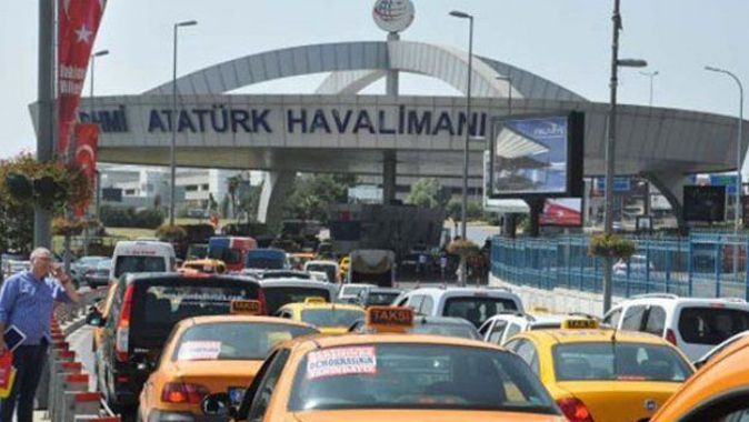 Atatürk Havalimanı yetkililerinden yolculara önemli uyarı