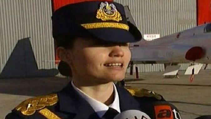 Darbeci kadın Pilot Üsteğmen Kerime Kumaş&#039;a ihraç