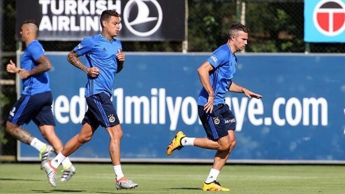 Fenerbahçe&#039;de sezon hazırlıkları sürüyor