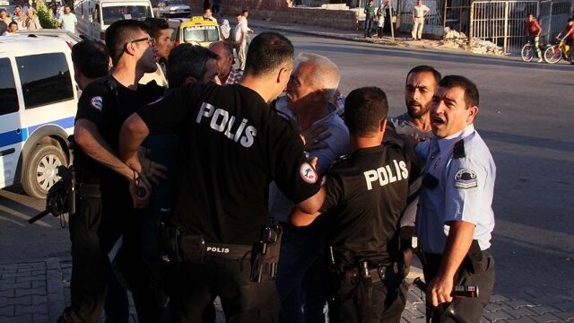 Gaziantep&#039;te halay kavgası: 4 yaralı