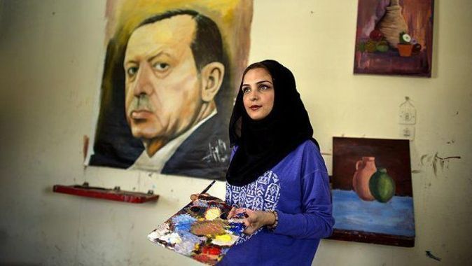 Gazzeli ressam destek için Erdoğan&#039;ın portresini resmetti