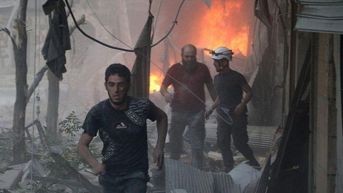 Halep&#039;te sivil yerleşim yerine bombalı saldırı: 10 ölü, 30 yaralı