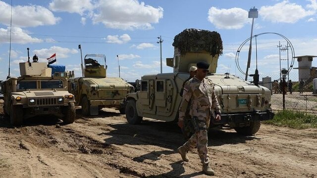 Irak ordusu Musul&#039;un güneyindeki iki köyü geri aldı