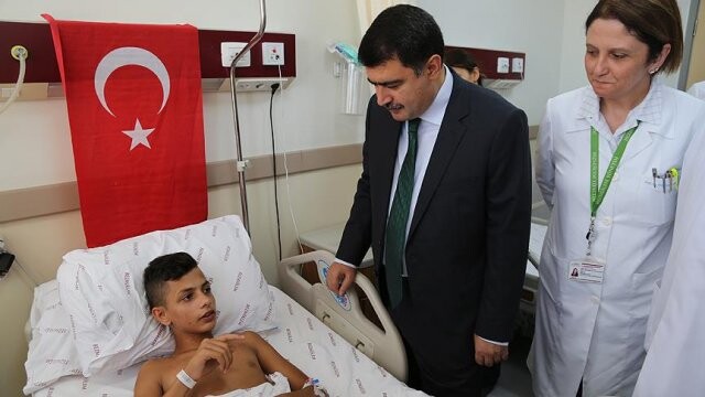 İstanbul Valisi Şahin yaralıları ziyaret etti