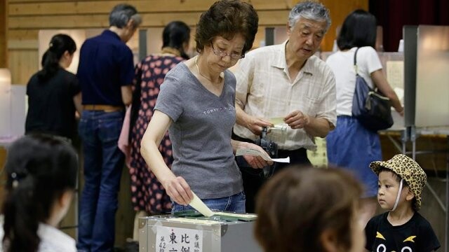 Japonya&#039;da koalisyon hükümeti seçimde önde