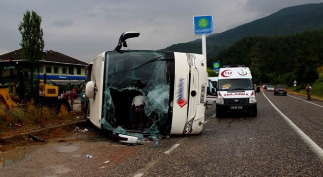 Kastamonu&#039;da yolcu otobüsü devrildi: 28 yaralı