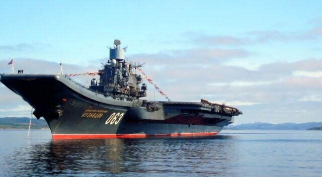 Rus donanmasının en büyük gemisi Akdeniz&#039;e geliyor