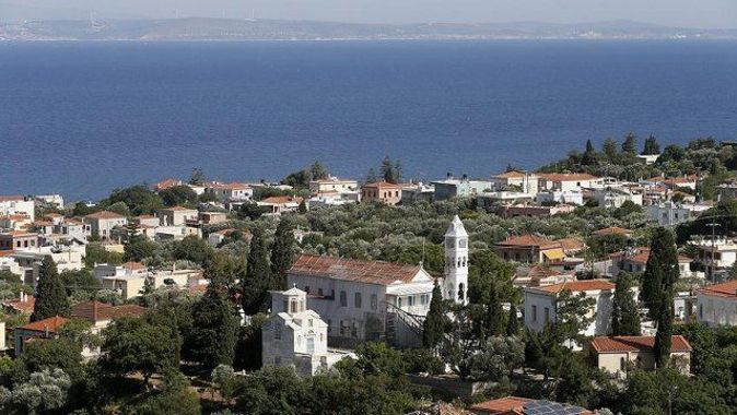Sakız Adası&#039;nda bin 200 Türk turist mahsur kaldı