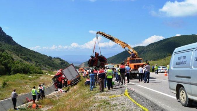 Sinop&#039;ta katliam gibi kaza: 5 ölü, 1 yaralı