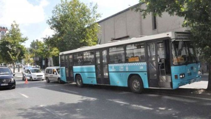 Şişli&#039;de özel halk otobüsü kaza yaptı