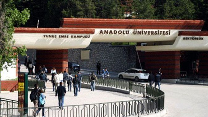 Anadolu Üniversitesi&#039;nde 21 akademisyen görevden uzaklaştırıldı
