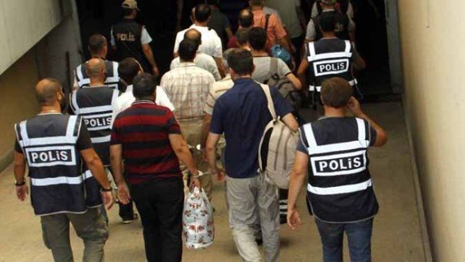 Antalya’da 22 FETÖ’cü polis tutuklandı