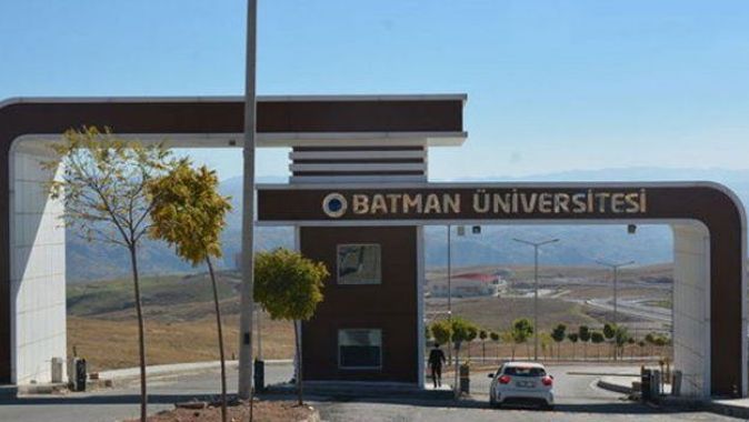 Batman Üniversitesi’nde 8 kişi görevden uzaklaştırıldı