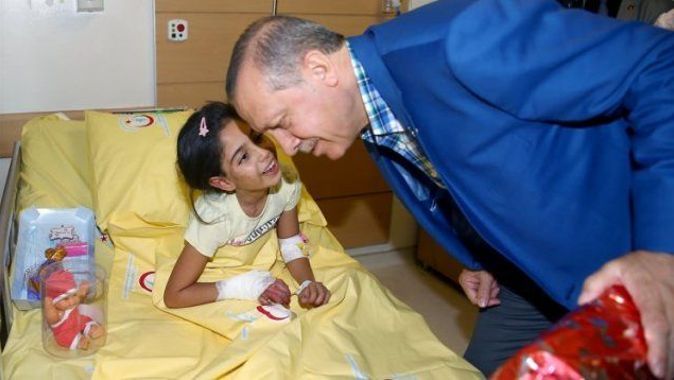 Cumhurbaşkanı Erdoğan&#039;dan hastane ziyareti