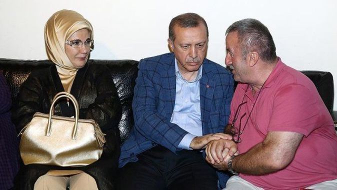 Cumhurbaşkanı Erdoğan&#039;dan şehit ailesine taziye ziyareti