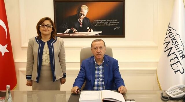 Erdoğan, Gaziantep Büyükşehir Belediyesini ziyaret etti