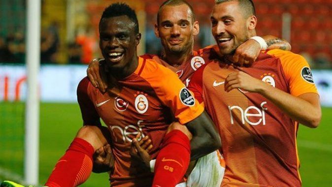 Galatasaray 36 hafta sonra ilk kez lider