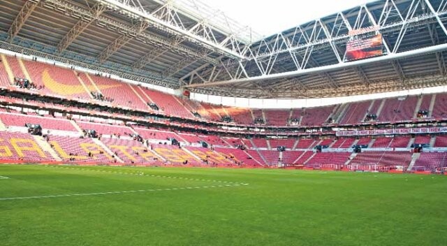 Galatasaray yeni sezona boş tribünler önünde başlayacak
