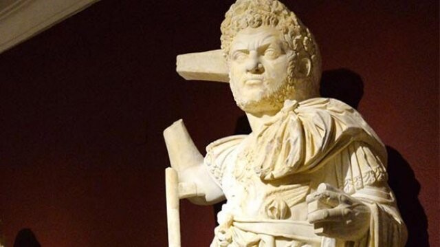 İmparator Marcus Aurelius Antoninus’un tek bütün heykeli bulundu