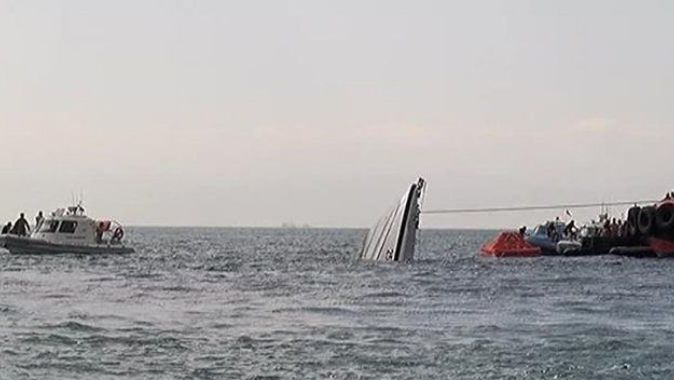 İstanbul&#039;da Sahil Güvenlik botu battı: 3 şehit