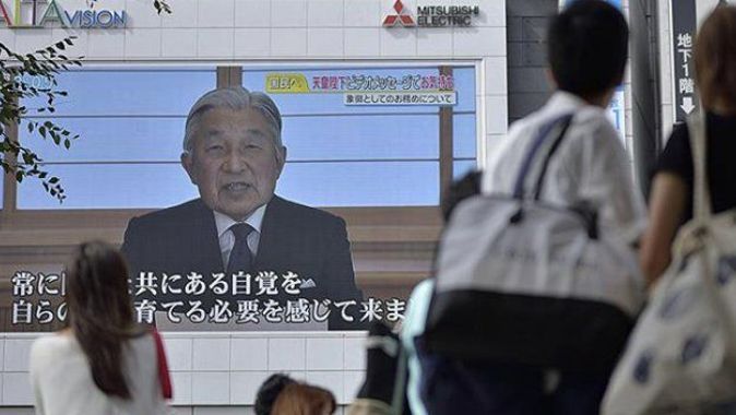 Japon İmparator Akihito, tahtı bırakmak istediğini açıkladı