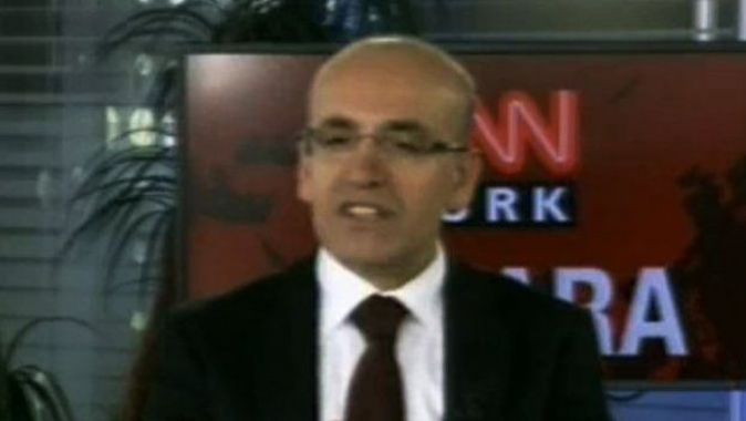 Mehmet Şimşek canlı yayında CNN sunucusunu bozdu
