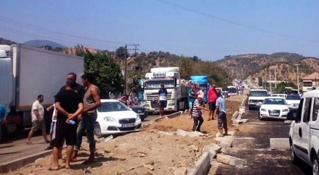 Ölümlü kazaları protesto eden halk yolu kapattı