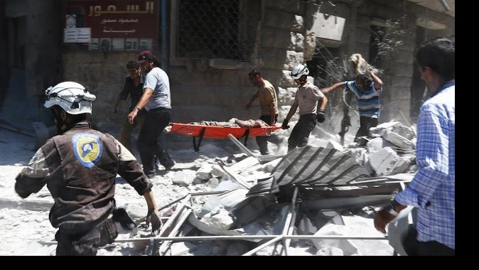 Rus jetleri Halep&#039;te yerleşim yerine saldırdı: 11 ölü