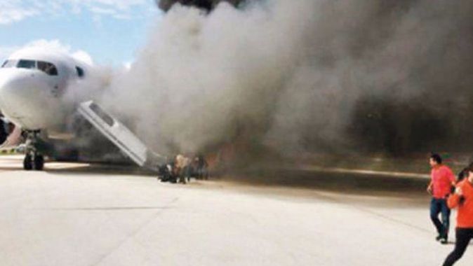 Yolcu uçağında korkutan yangın