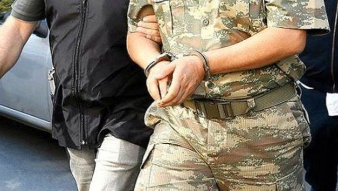 12 rütbeli asker gözaltına alındı