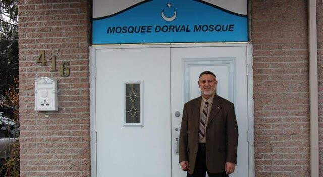 Kanada&#039;da Türk camisine ırkçı afiş