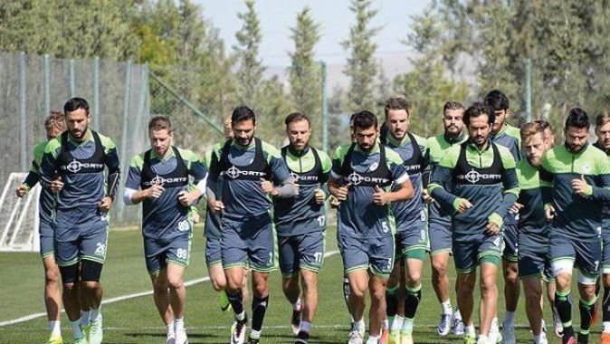 Konyaspor Gent maçı hazırlıklarına başladı