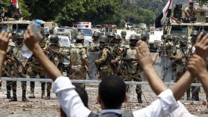 Mısır&#039;da darbe karşıtı 7 kişi hakkında idam kararı