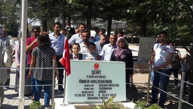 Ömer Halisdemir&#039;in mezarını 500 bin kişi ziyaret etti