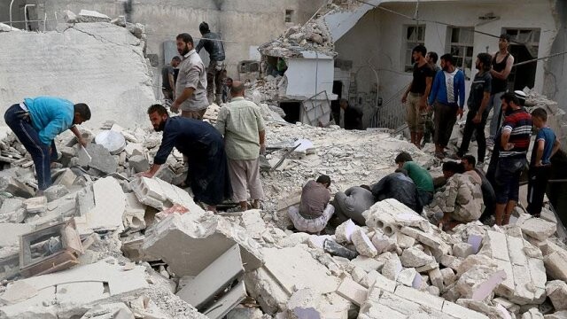 Rus jeti Halep&#039;te sivilleri vakum bombasıyla vurdu