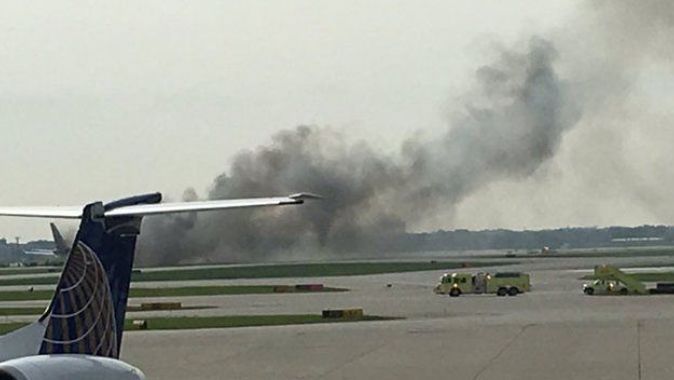 ABD&#039;de yolcu uçağı alev alev yandı