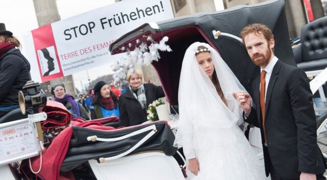 Almanya 18 yaş altı evlilikleri yasaklıyor