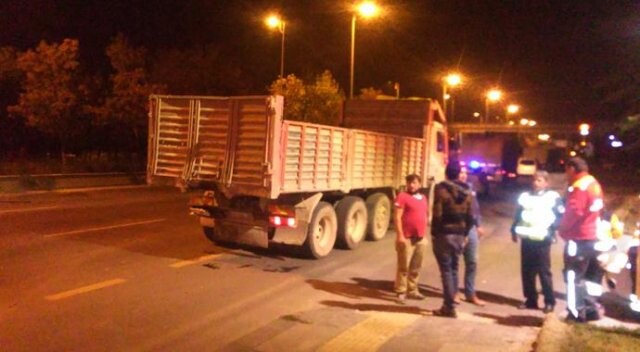 Ankara&#039;da kamyonlar çarpıştı!