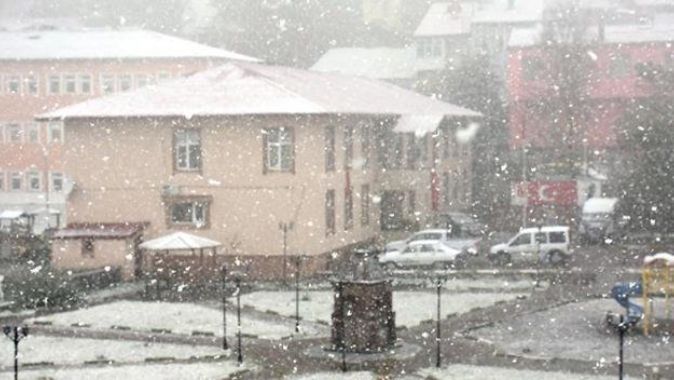 Ardahan&#039;da kar yağışı ve sis