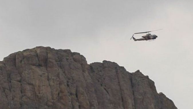 Diyarbakır&#039;da alarm! Taarruz helikopteri imha etti